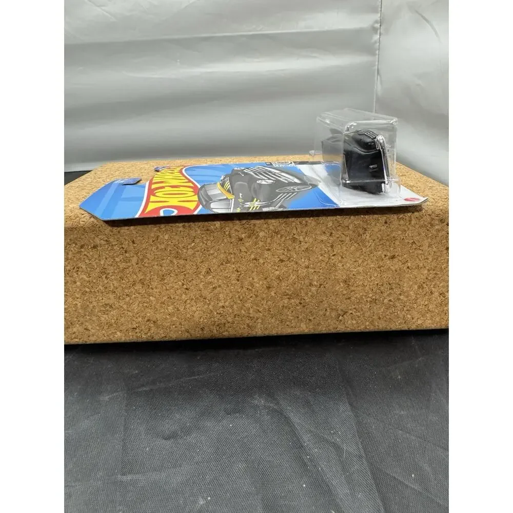 Hot Wheels Black Moon Eyes '47 Chevy Fleetline 155/250 Rod Squad 1/5 HCX50 1:64